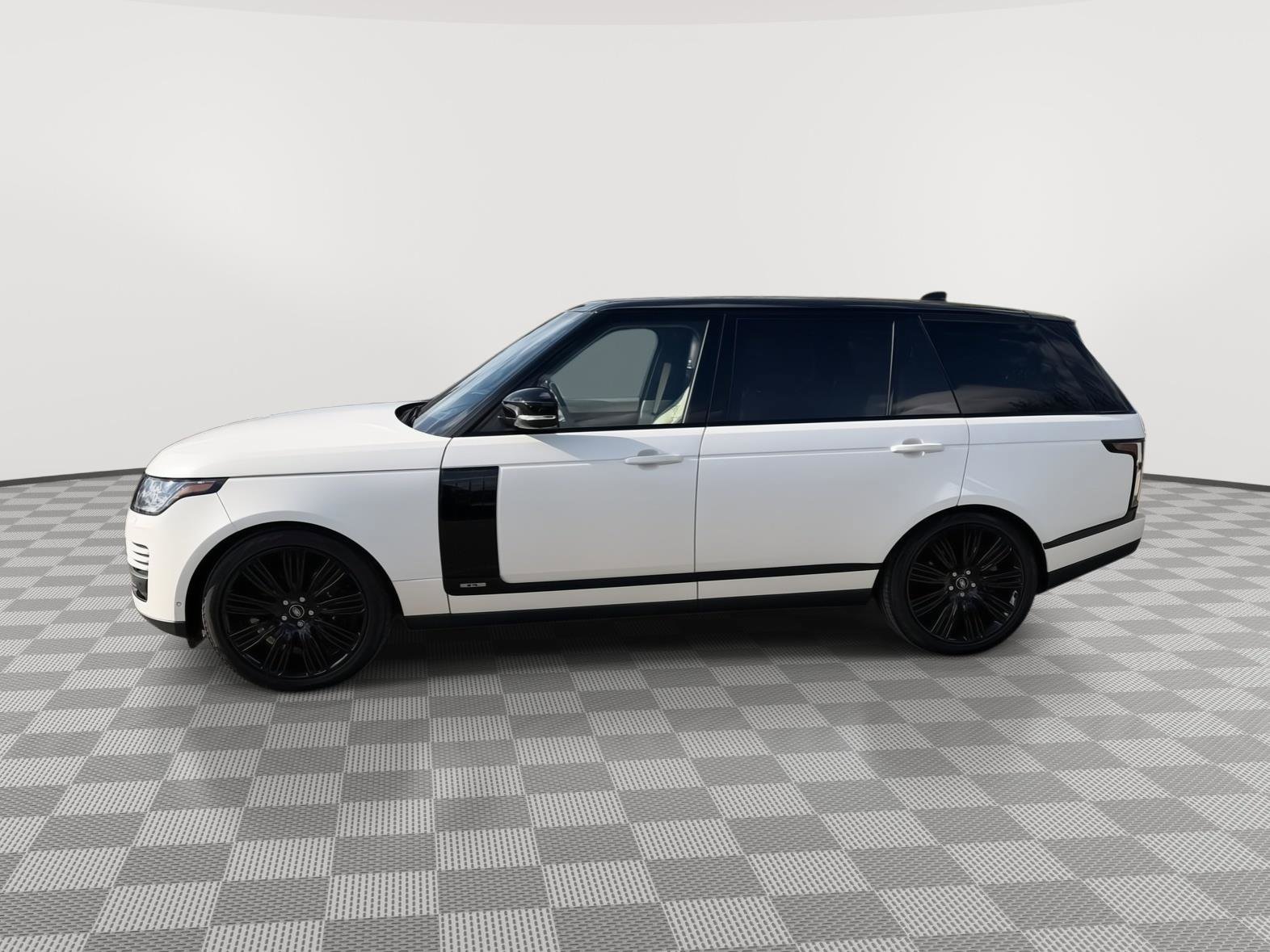 Used 2021 Land Rover Range Rover P525 Westminster Edition LWB AWD/4WD image 4