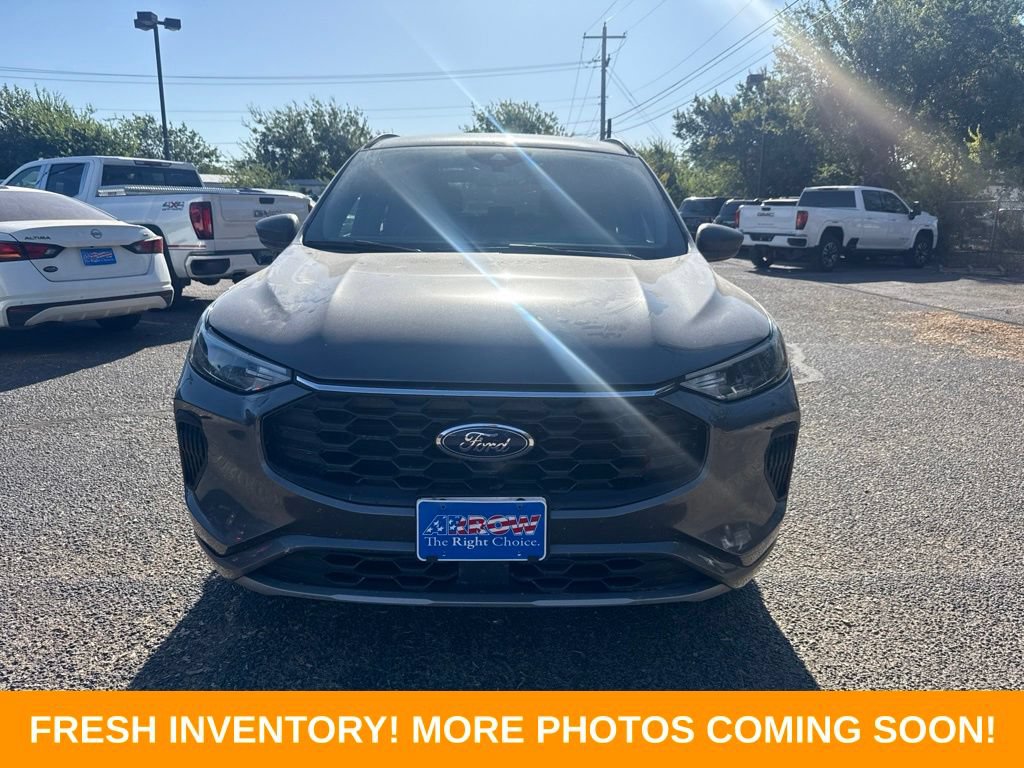 Used 2024 Ford Escape ST-Line FWD image 2