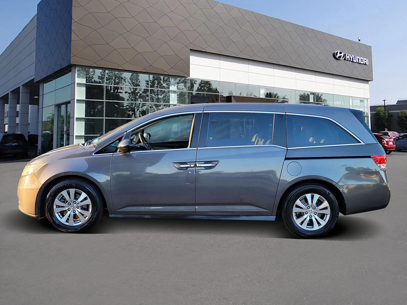 Used 2015 Honda Odyssey EX-L image 3