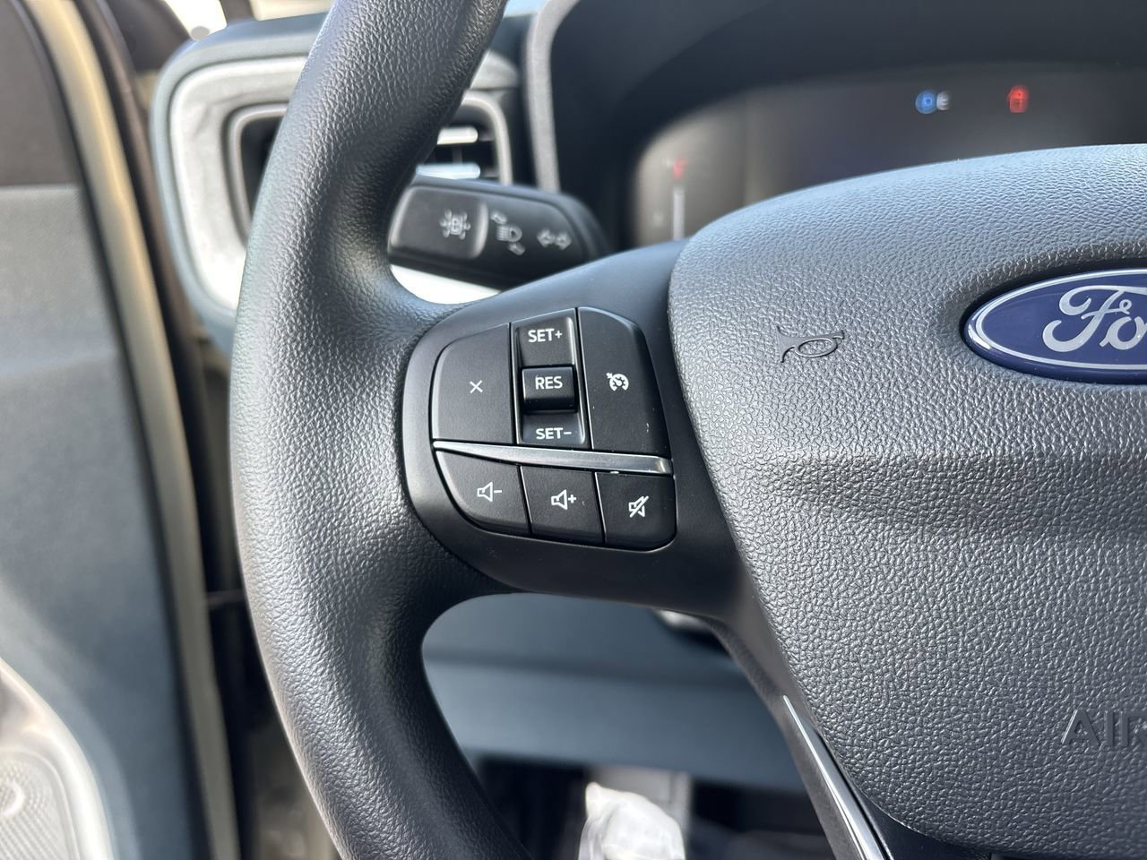 New 2025 Ford Maverick XLT image 28