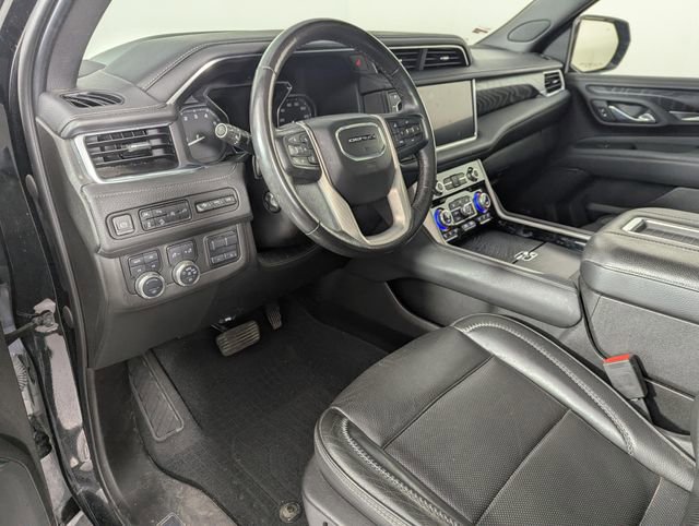 Used 2021 GMC Yukon Denali w/ Denali Ultimate Package image 12