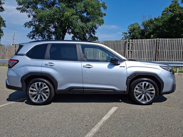 Used 2025 Subaru Forester Touring AWD/4WD image 7