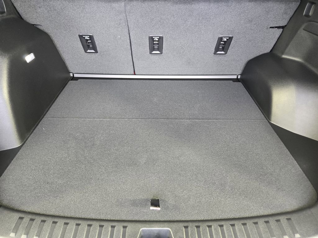New 2026 Chevrolet Equinox LT w/ Safety and Technology Package FWD image 36