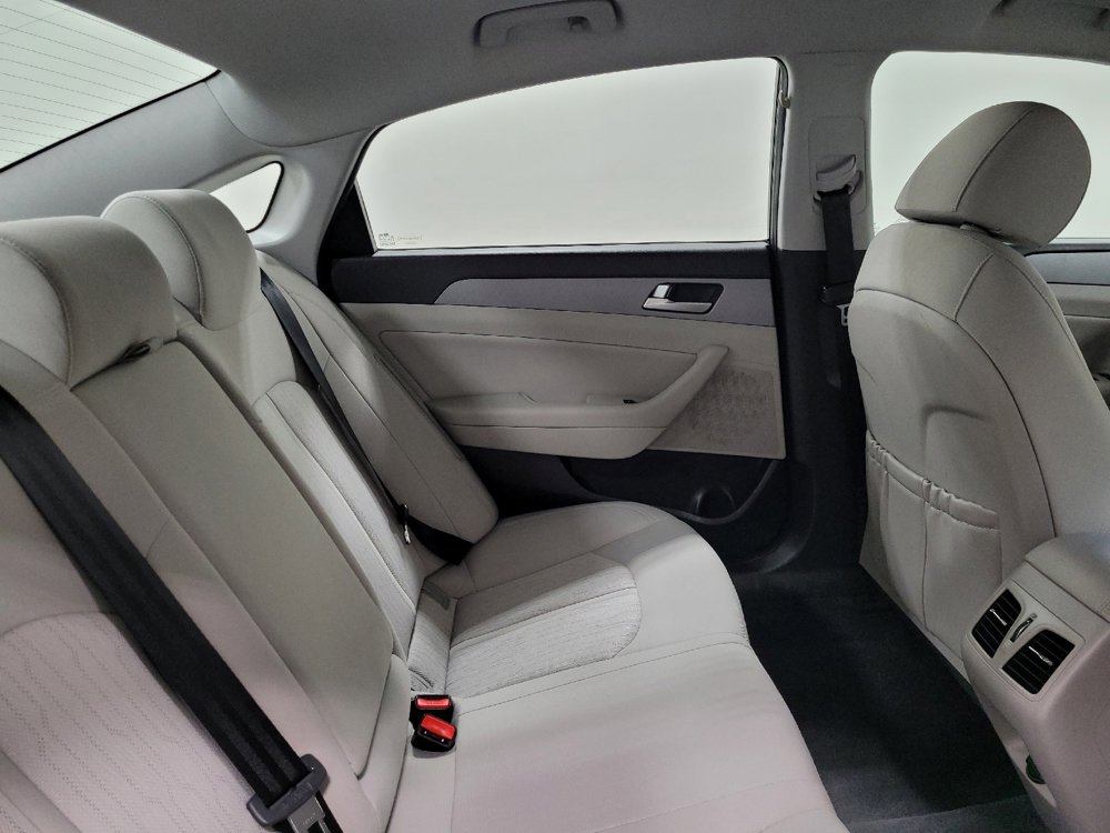 Used 2019 Hyundai Sonata Plug-In Hybrid image 19