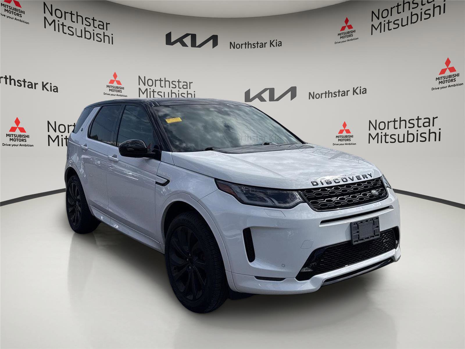 Used 2023 Land Rover Discovery Sport SE R-Dynamic image 7