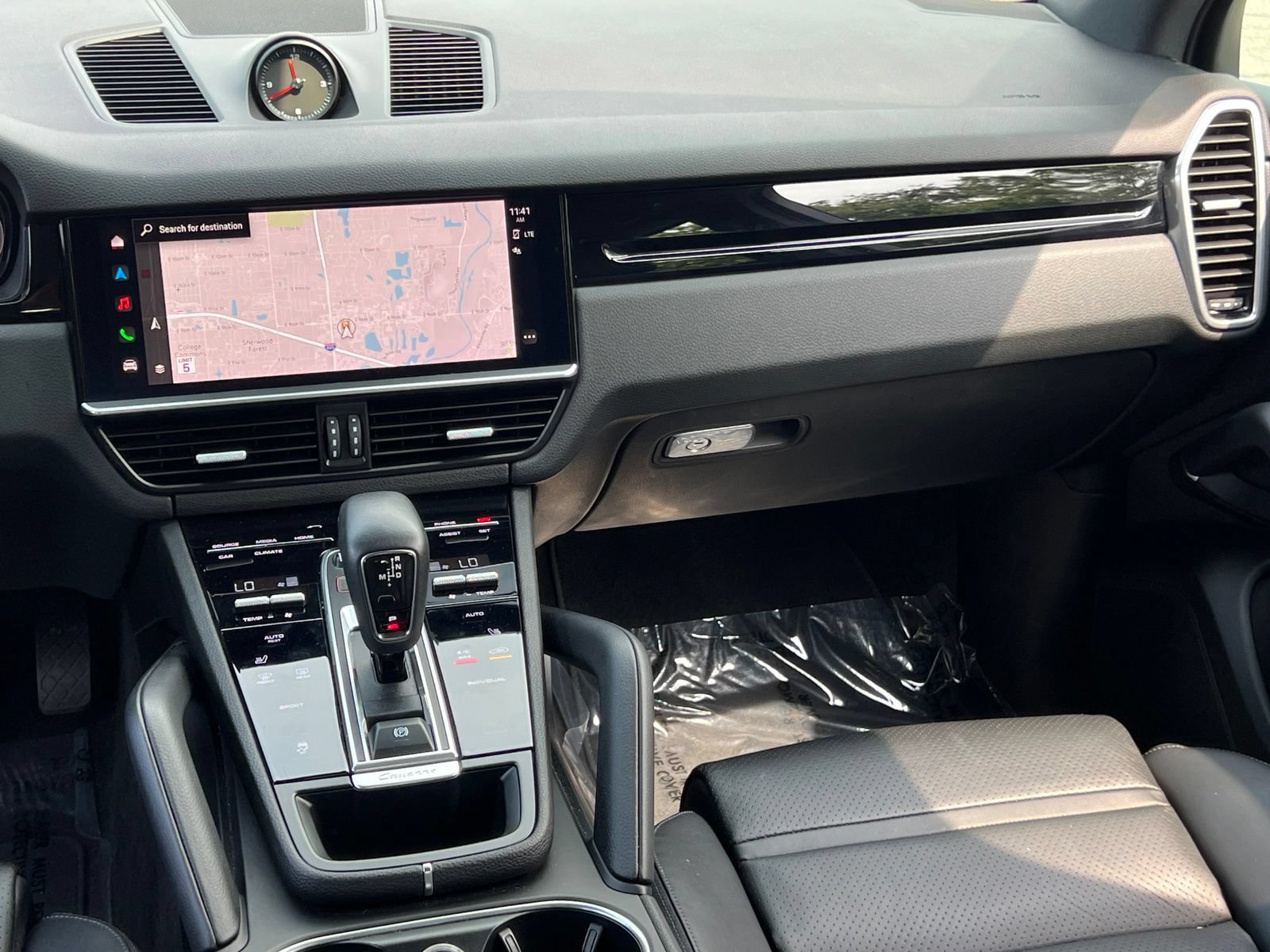 Certified 2023 Porsche Cayenne AWD/4WD image 29