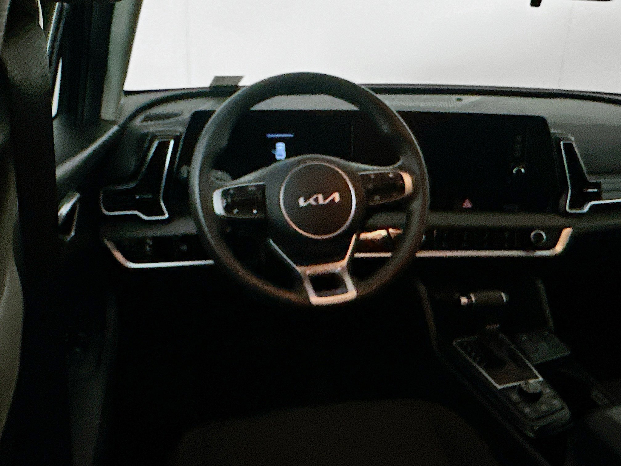 Used 2025 Kia Sportage LX image 18