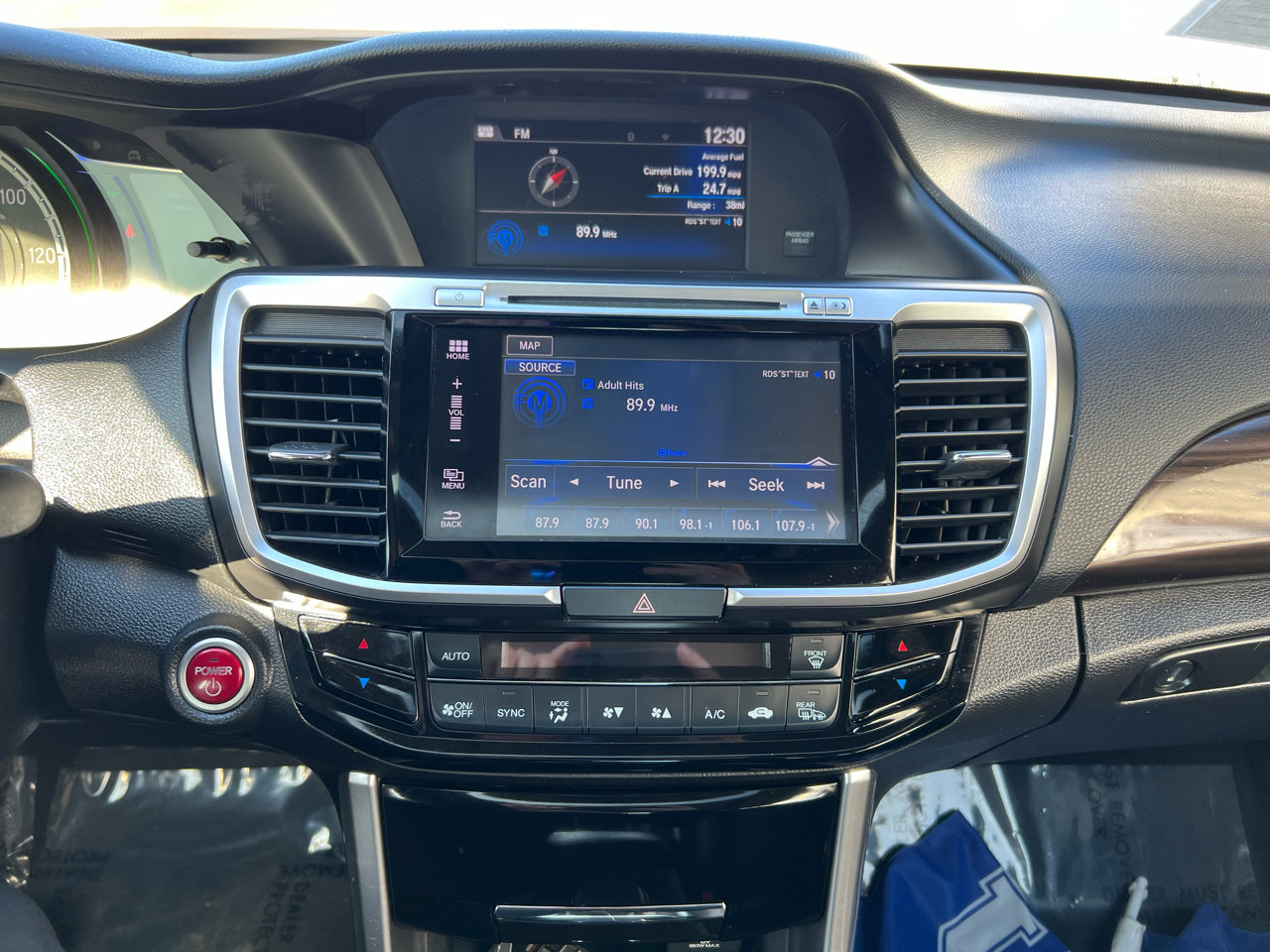 Used 2017 Honda Accord Touring image 19