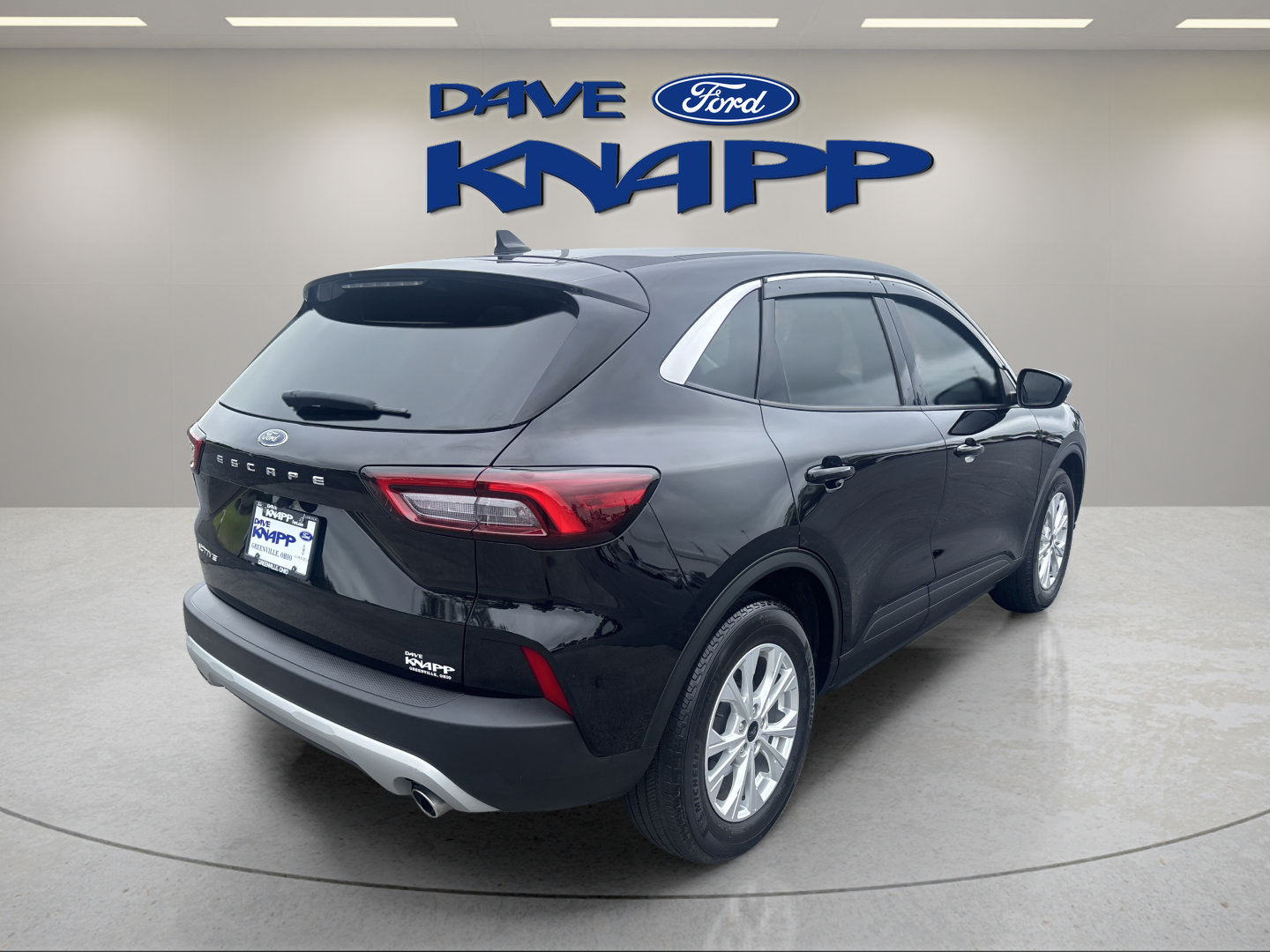 Used 2023 Ford Escape Active w/ Cold Weather Package FWD image 5