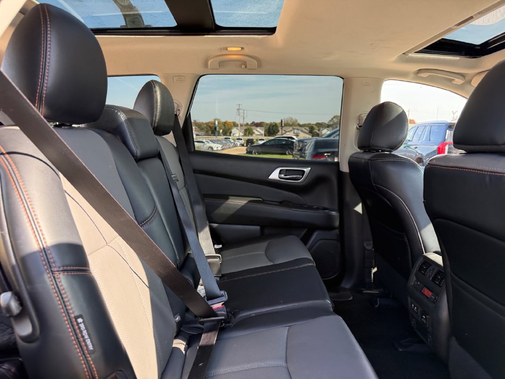 Used 2019 Nissan Pathfinder SL AWD/4WD image 42