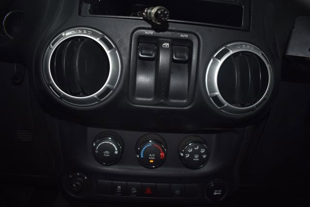 Used 2013 Jeep Wrangler Sahara AWD/4WD image 31