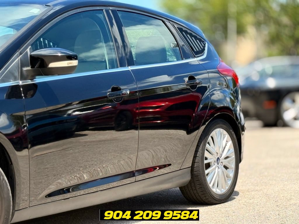 Used 2017 Ford Focus Titanium FWD image 5