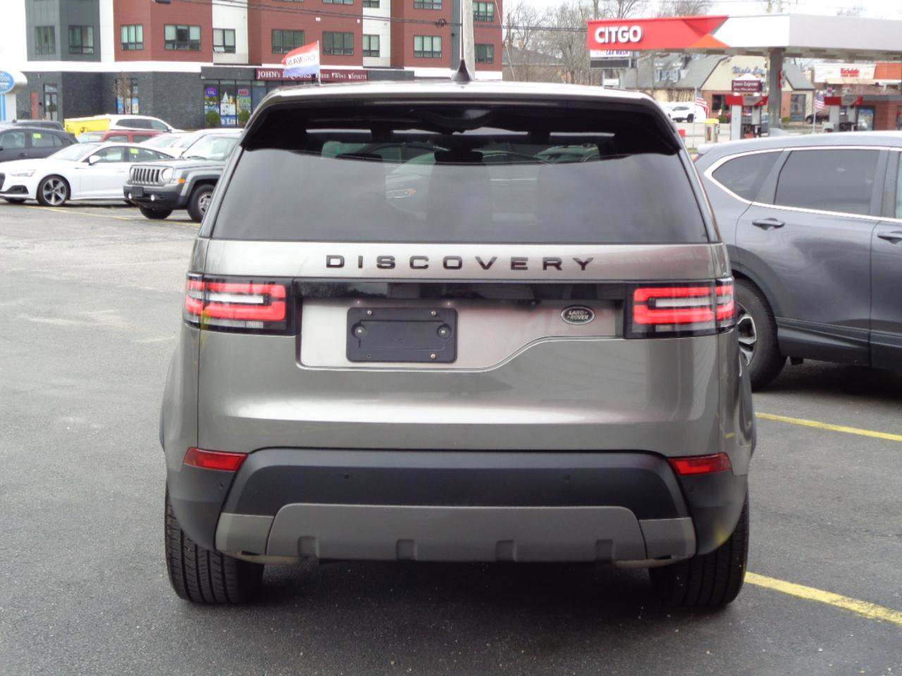 Used 2017 Land Rover Discovery First Edition image 15