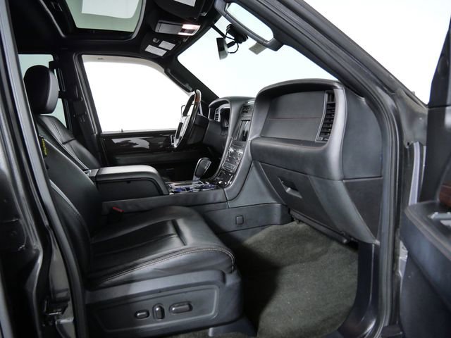 Used 2016 Lincoln Navigator L Reserve AWD/4WD image 11