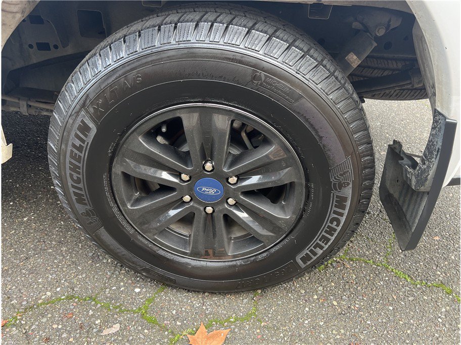 Used 2017 Ford F150 Lariat RWD image 9