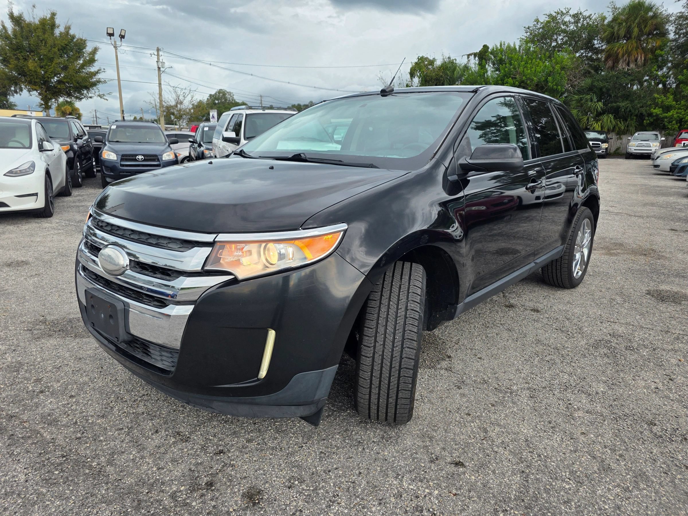 Used 2013 Ford Edge SEL FWD image 3