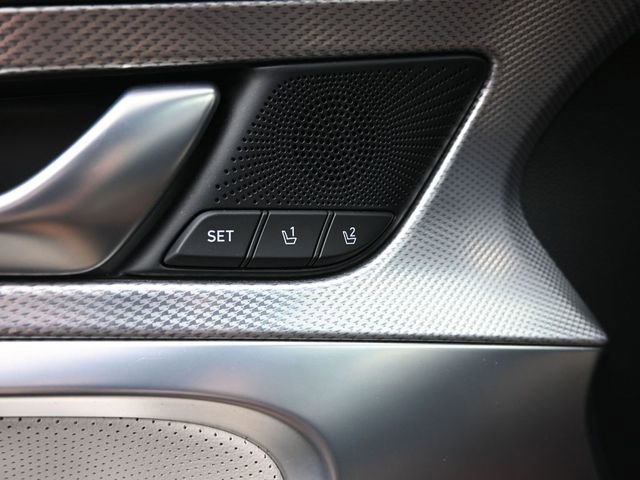 Used 2022 Genesis G70 3.3T image 25