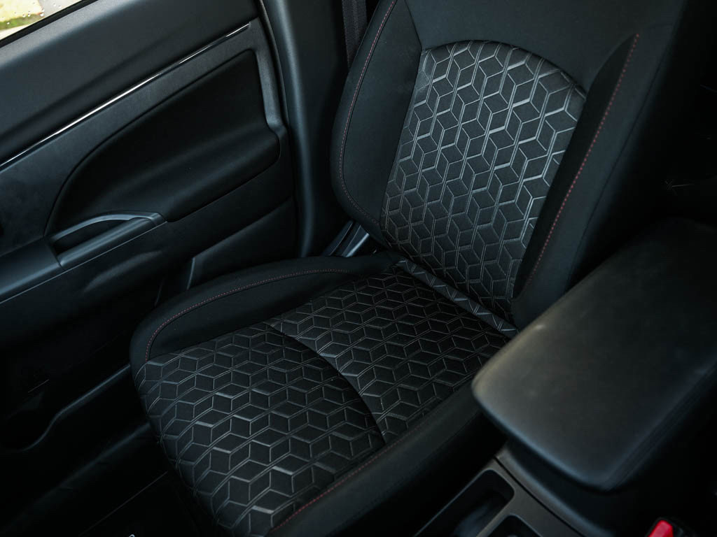 New 2025 Mitsubishi Outlander Sport LE image 24