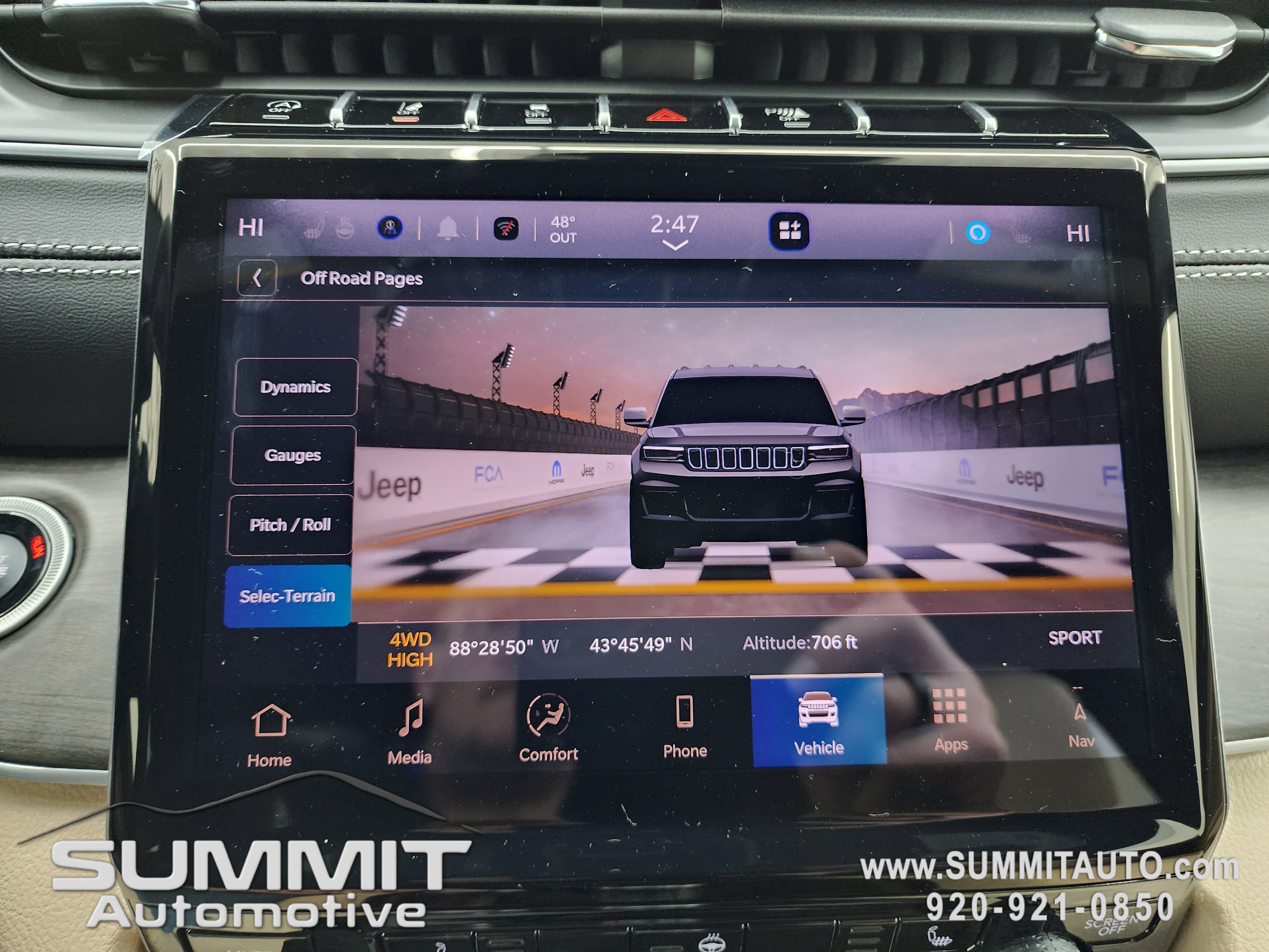 New 2025 Jeep Grand Cherokee Limited w/ Black Appearance Package image 65