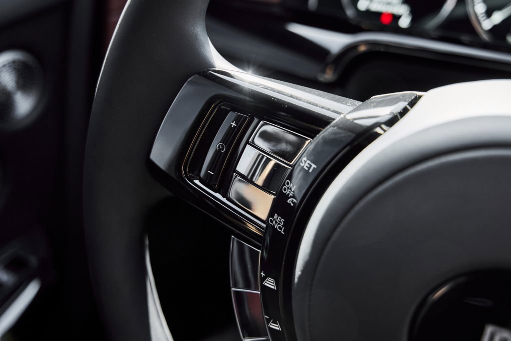 Used 2024 Rolls-Royce Phantom Sedan RWD image 76