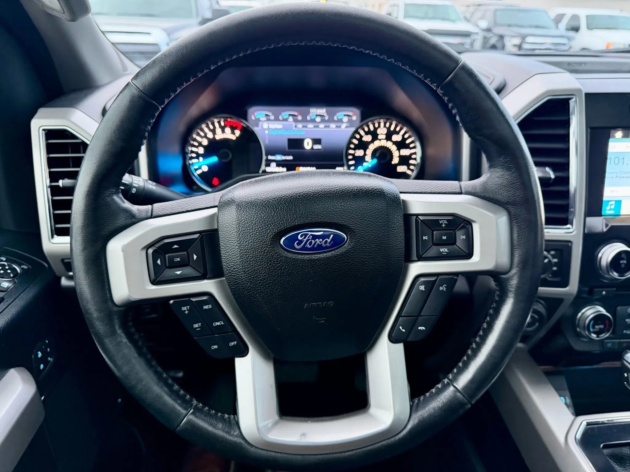 Used 2017 Ford F150 Lariat w/ Equipment Group 502A Luxury image 7