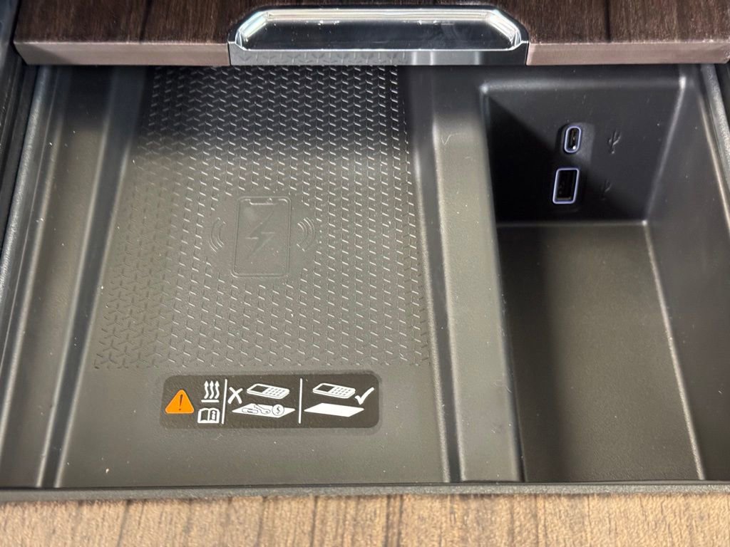 New 2026 GMC Acadia Denali Ultimate w/ LPO, Floor Liner Package image 38