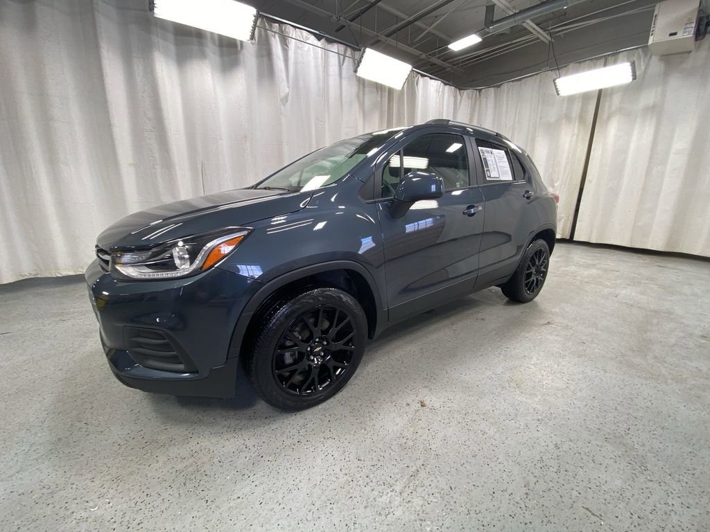 Certified 2022 Chevrolet Trax LT w/ Driver Confidence Package image 8