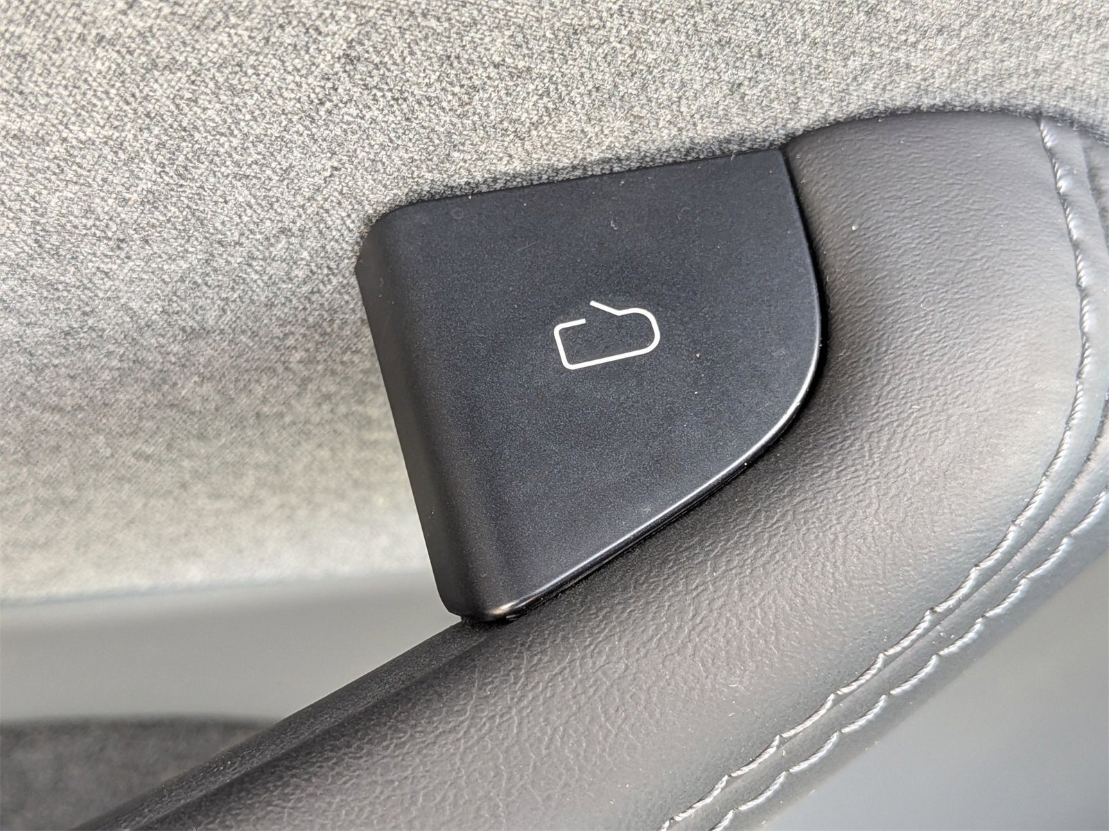 Used 2025 Tesla Model 3 Long Range image 13