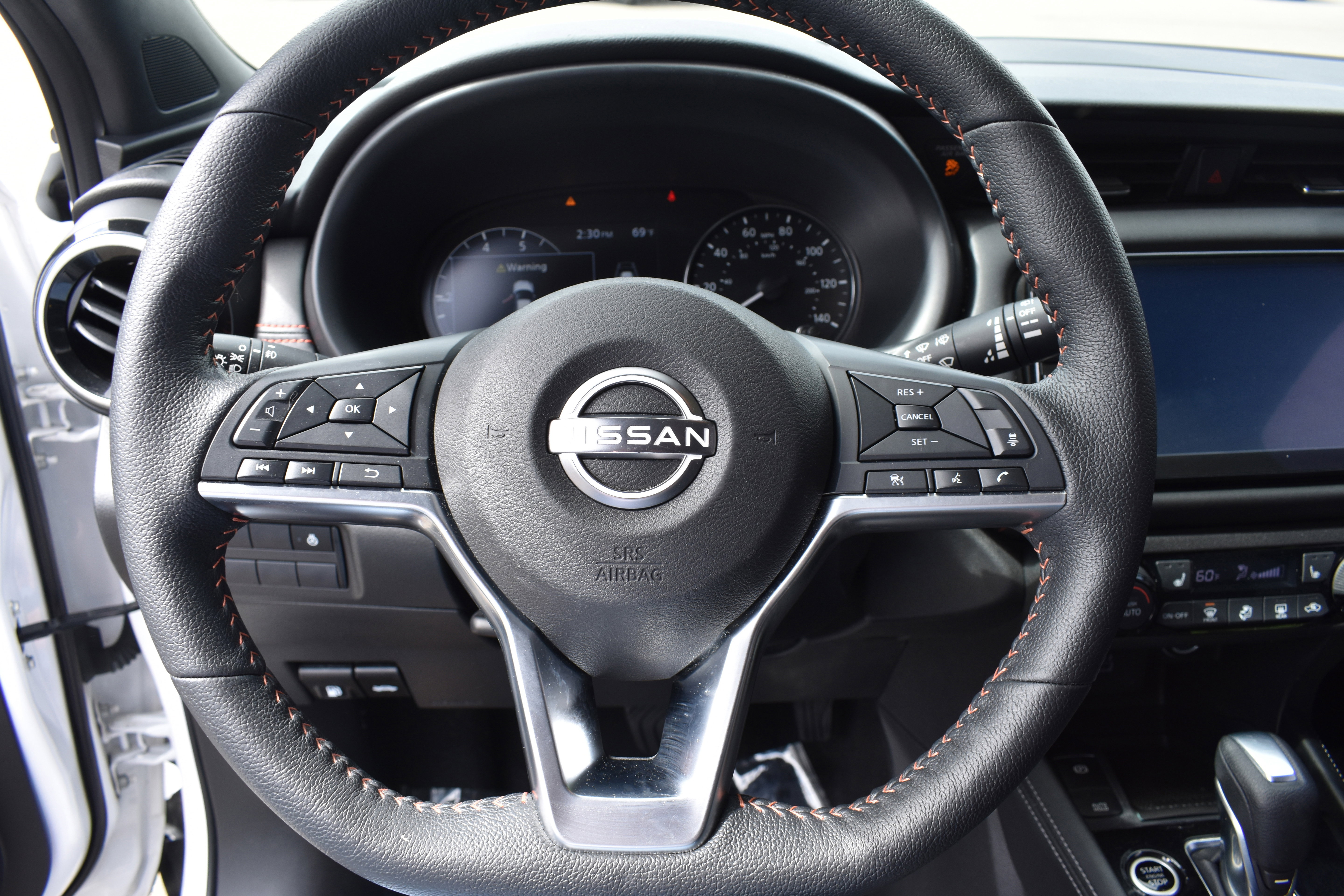 Used 2023 Nissan Kicks SR w/ SR Premium Package image 13