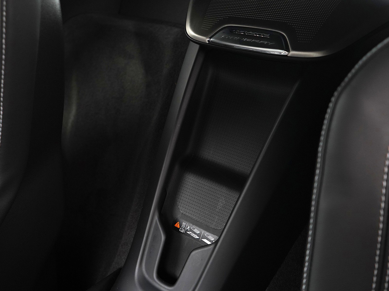 Used 2025 Chevrolet Corvette Stingray w/ Z51 Performance Package image 22