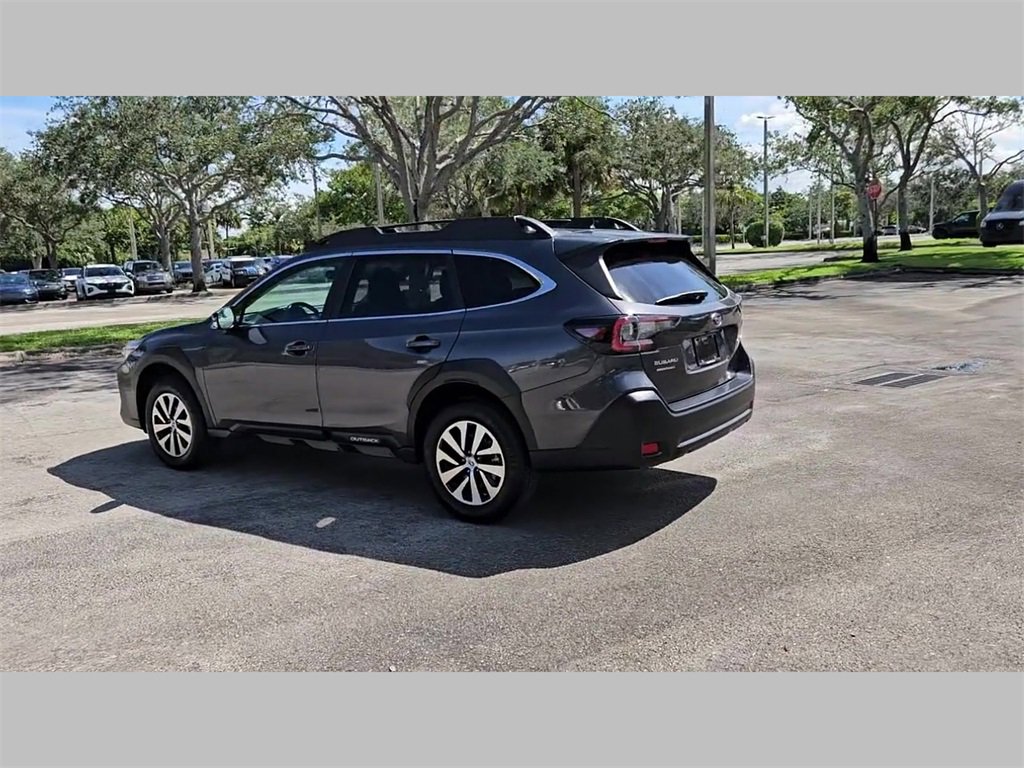 Used 2024 Subaru Outback Premium image 29