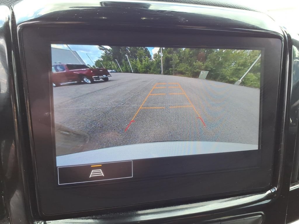 Used 2023 Chevrolet Traverse LT FWD image 10