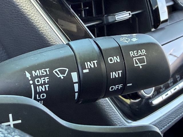 Used 2024 Toyota Corolla Cross AWD Hybrid w/ Moonroof Package image 28