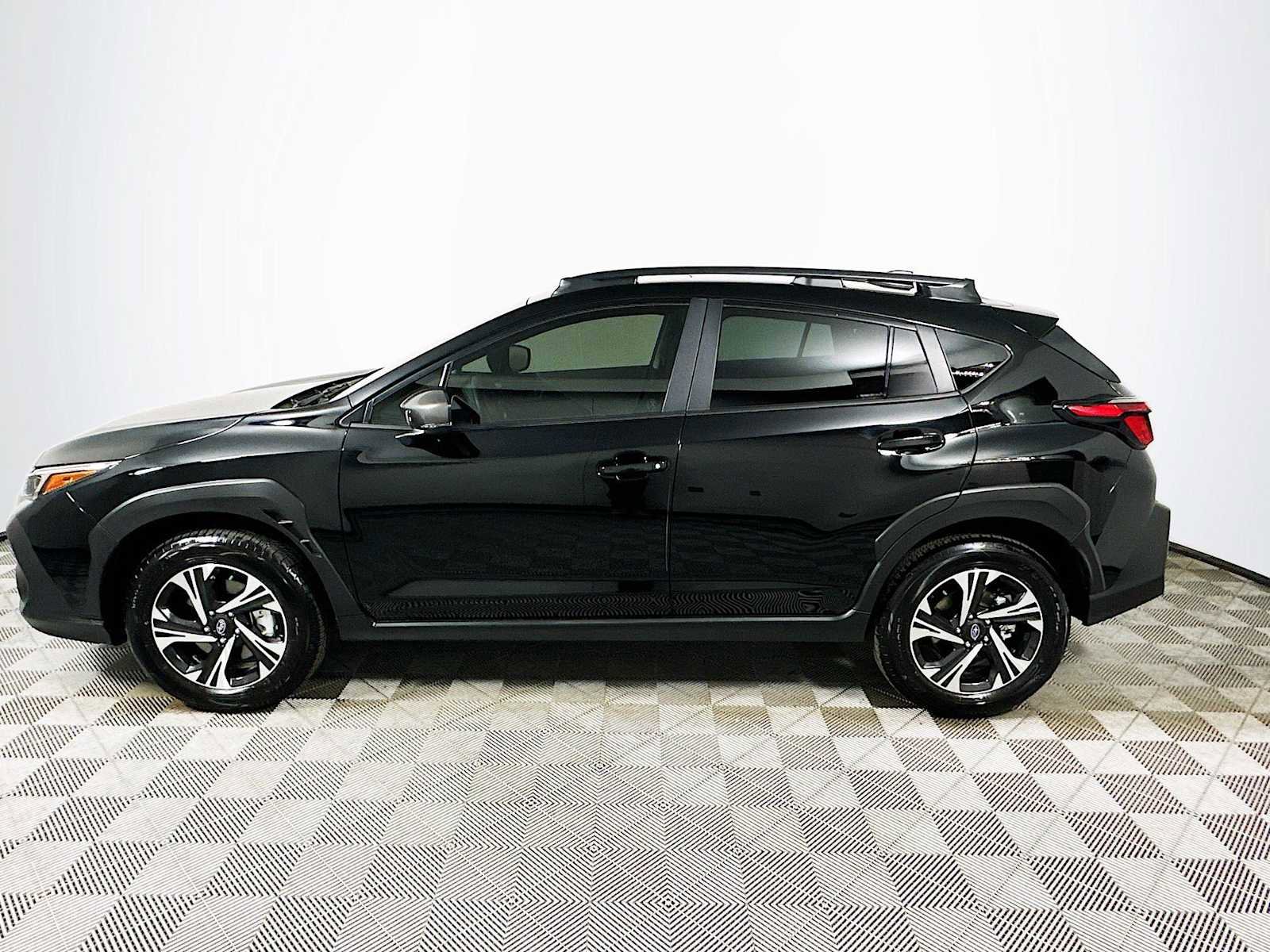 Certified 2025 Subaru Crosstrek 2.0i Premium AWD/4WD image 4