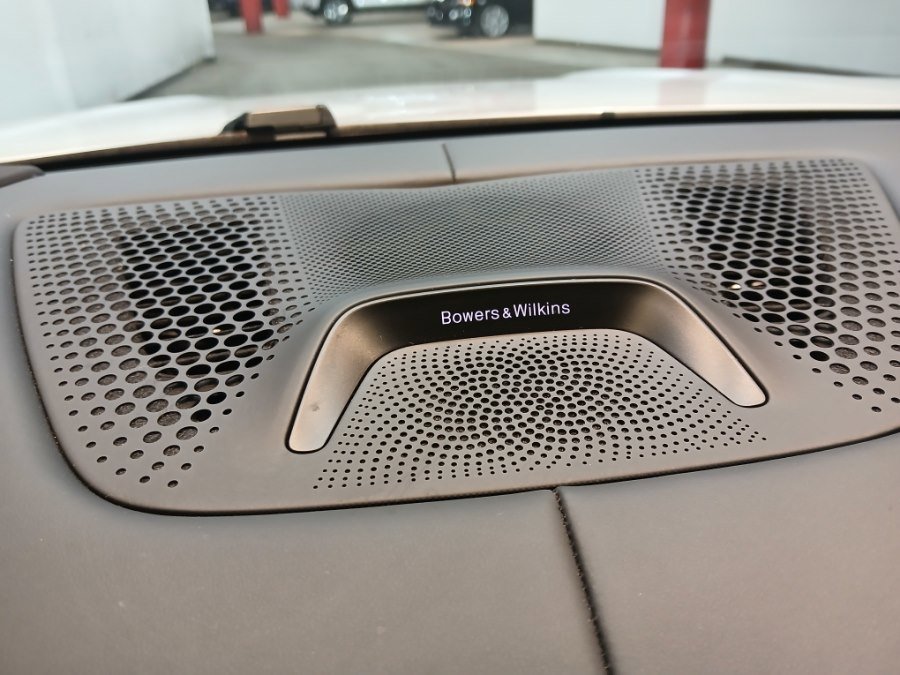 Used 2024 BMW X7 M60i w/ Executive Package image 40