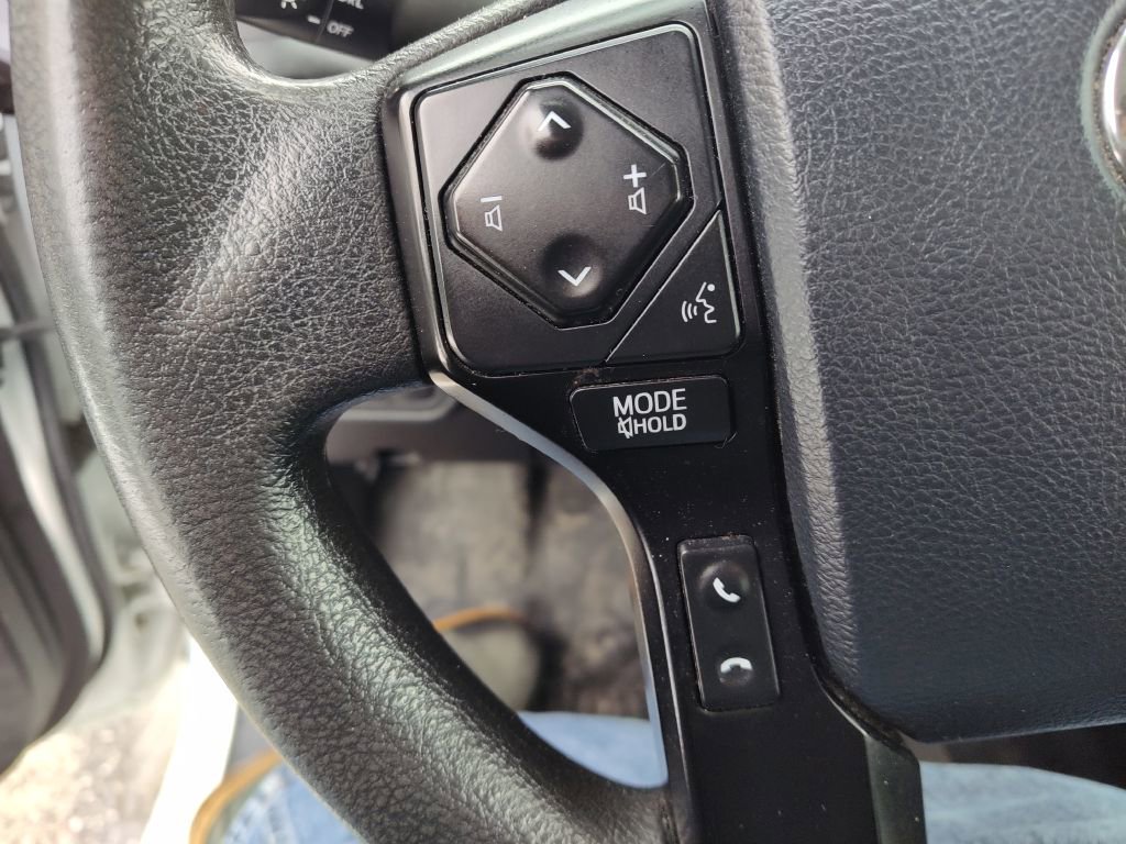 Used 2018 Toyota Tacoma SR RWD image 23