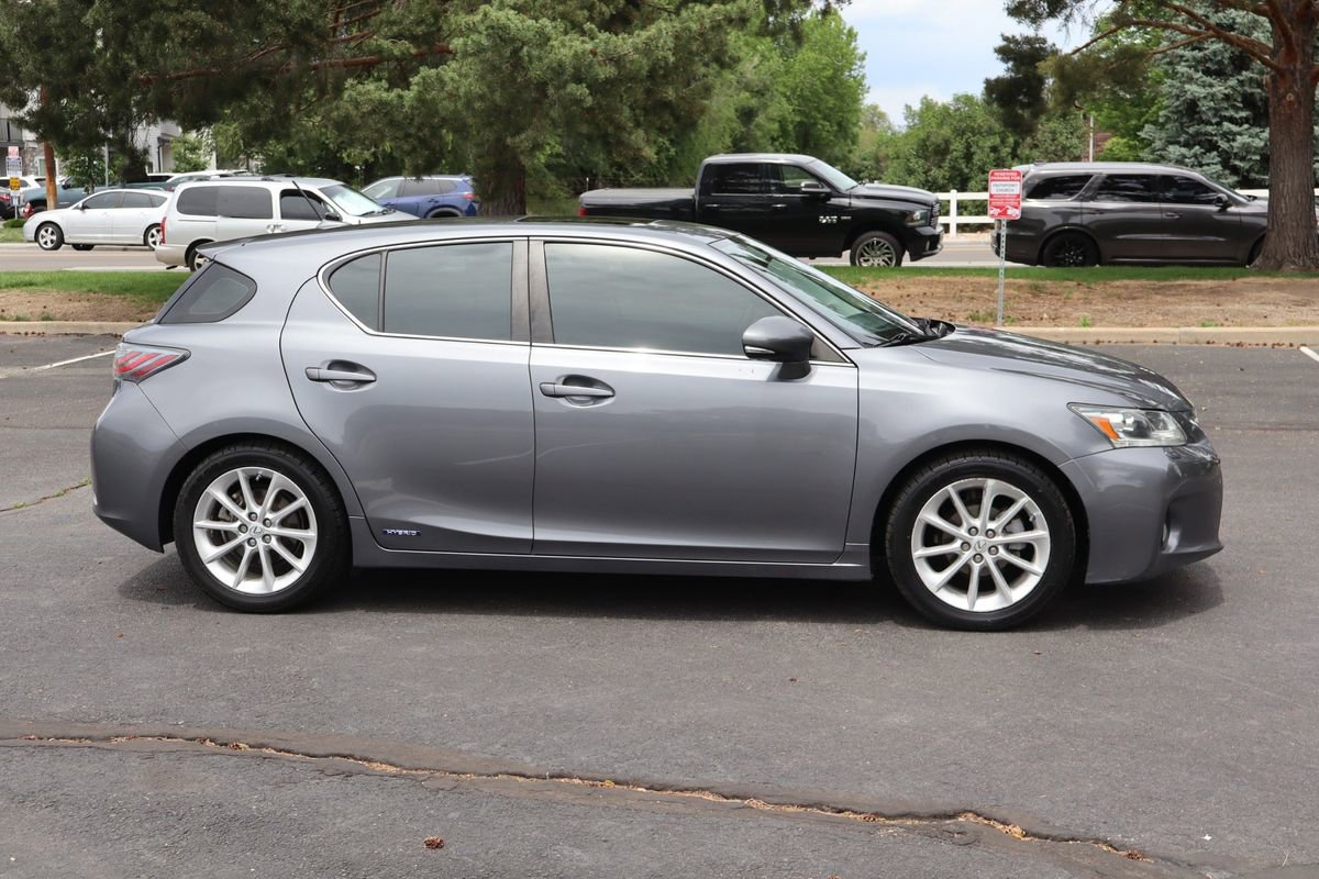 Used 2012 Lexus CT 200h Premium w/ Leather Pkg FWD image 3