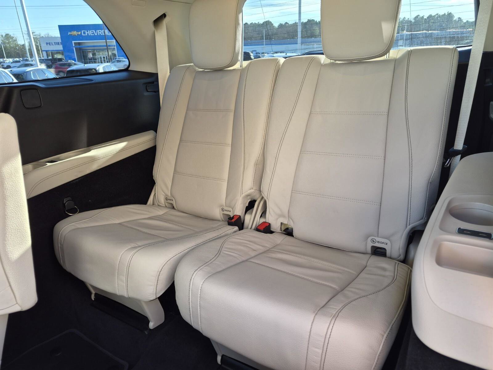 Used 2024 Mercedes-Benz GLS 450 4MATIC image 32