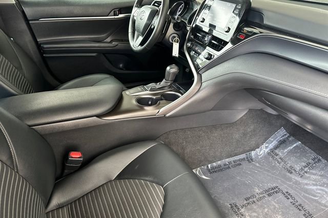 Used 2023 Toyota Camry SE FWD image 12