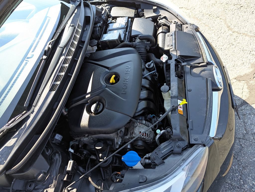 Used 2016 Hyundai Elantra SE FWD image 33