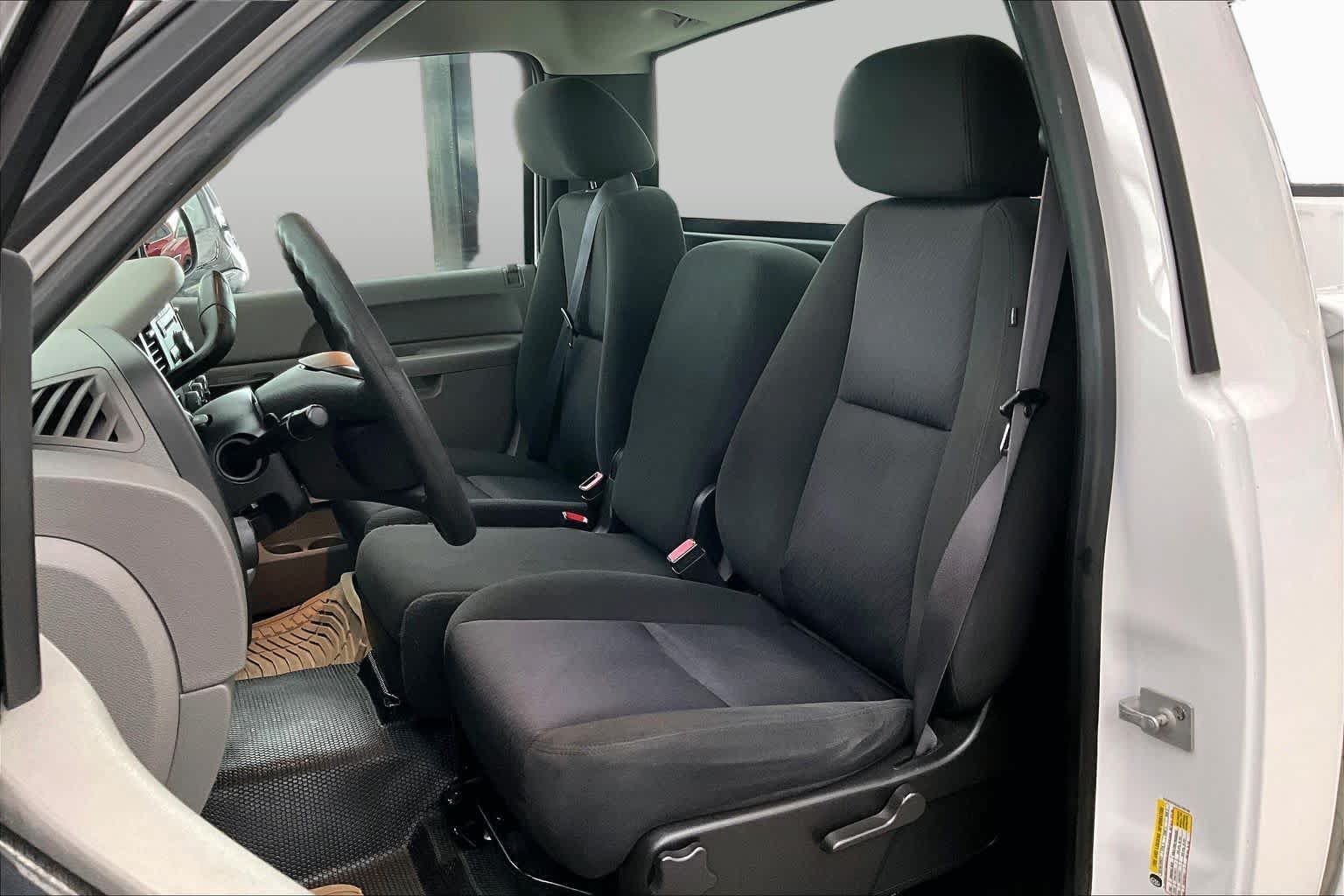 Used 2011 Chevrolet Silverado 1500 W/T w/ LS Package RWD image 6