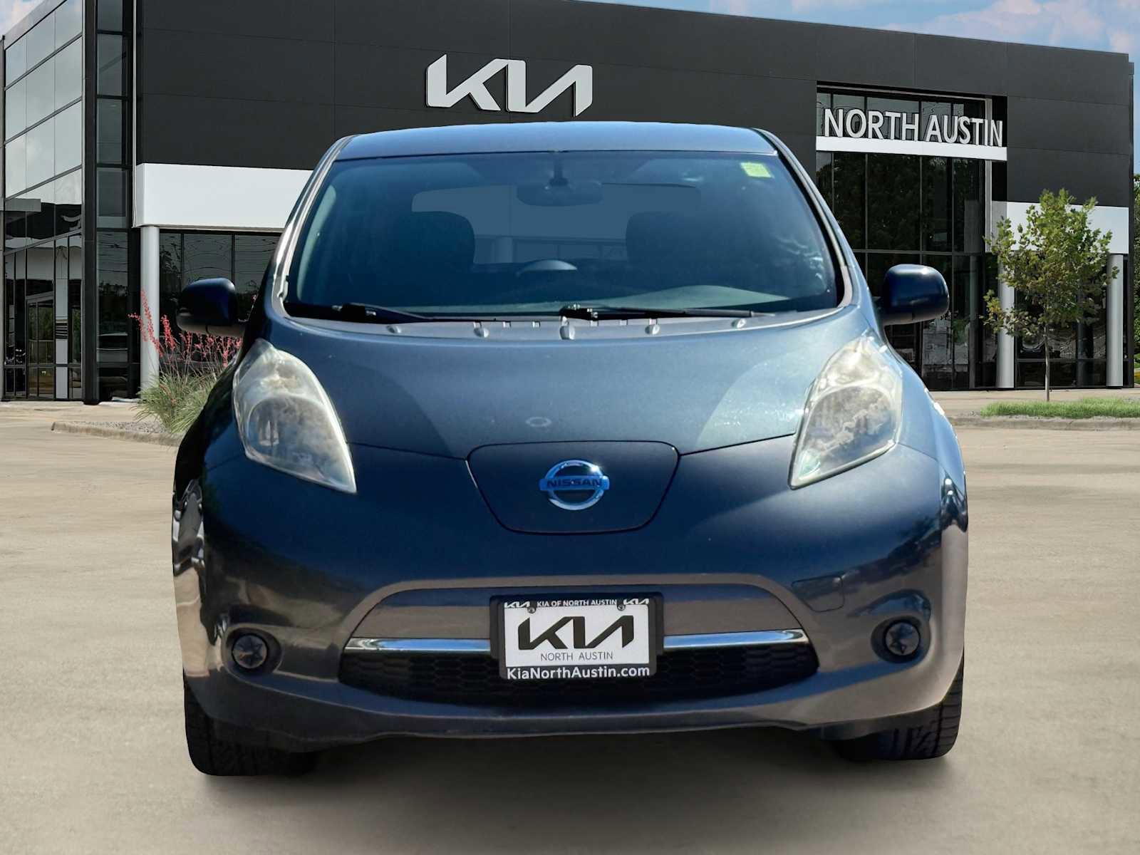 Used 2013 Nissan Leaf S w/ Charger Pkg FWD image 4