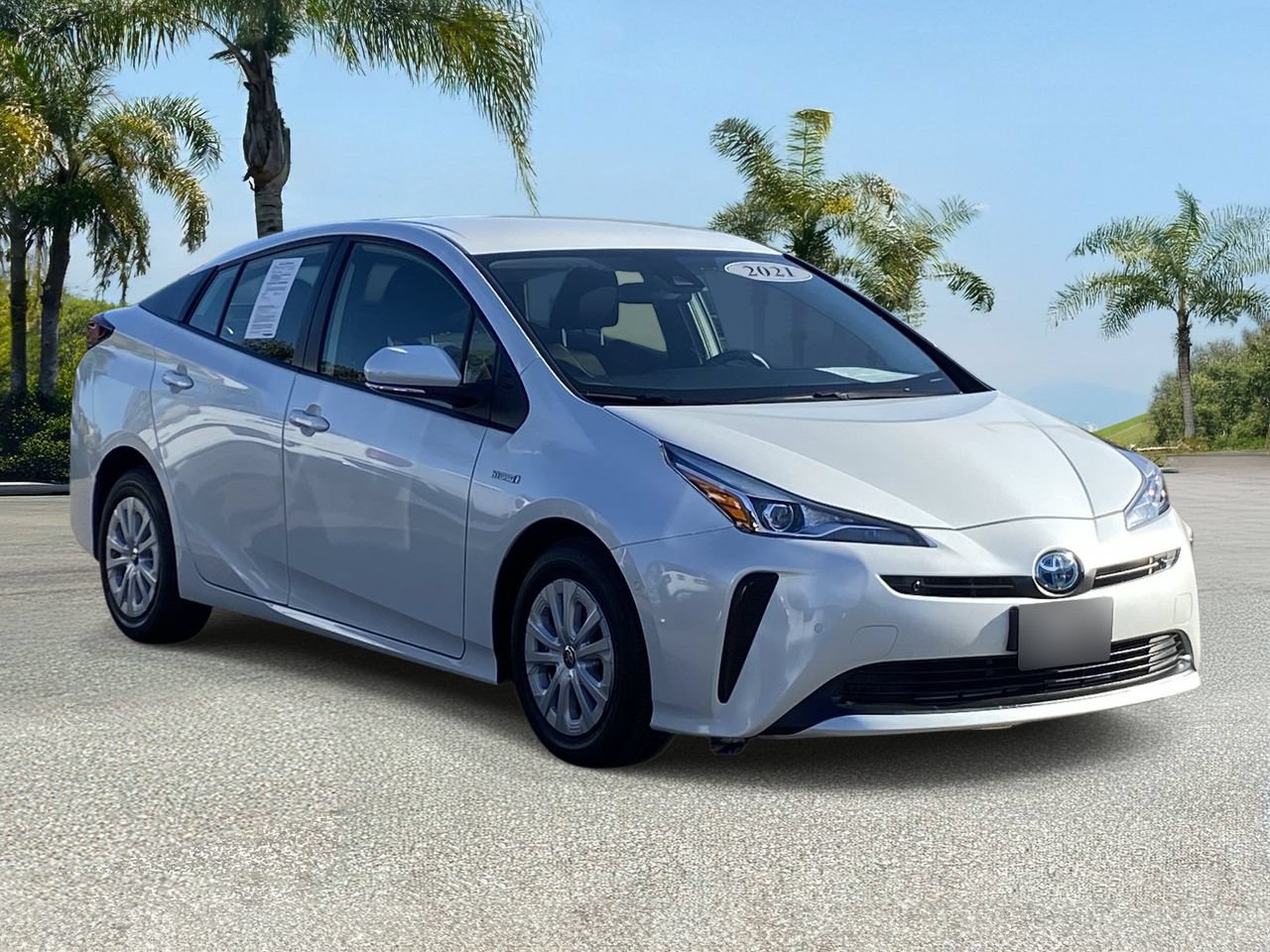 Used 2021 Toyota Prius LE w/ Carpet Mat Package (TMS) FWD image 6