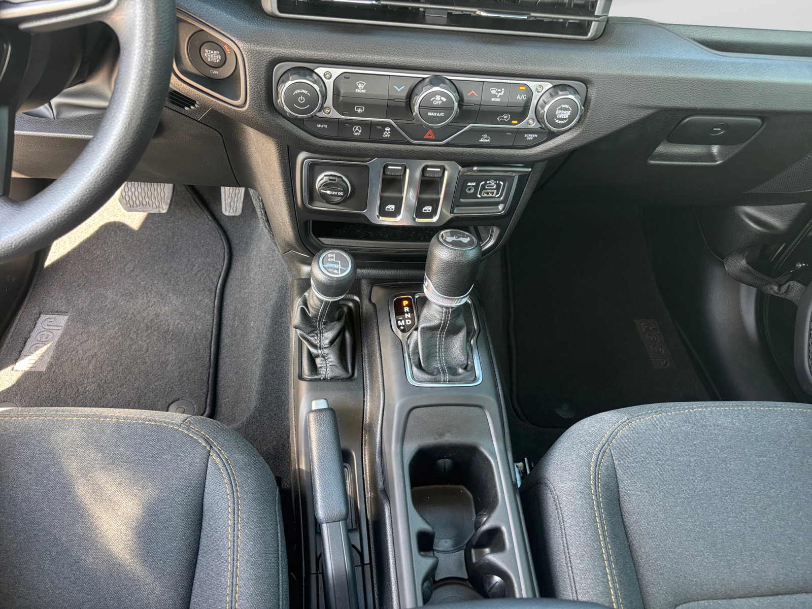 Used 2026 Jeep Wrangler Sport AWD/4WD image 18