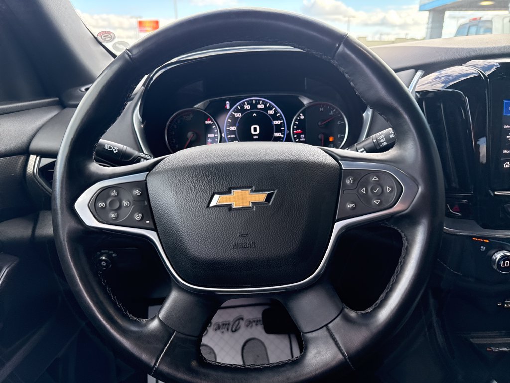 Used 2023 Chevrolet Traverse Premier AWD/4WD image 19