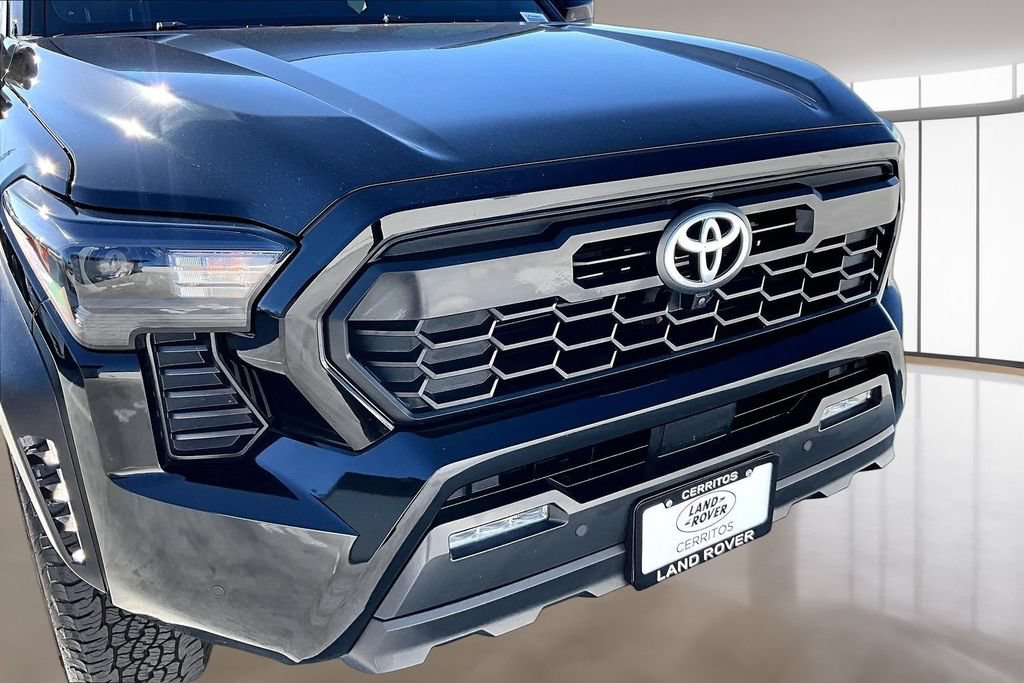 Used 2024 Toyota Tacoma TRD Off-Road w/ TRD Off Road Premium Package AWD/4WD image 29
