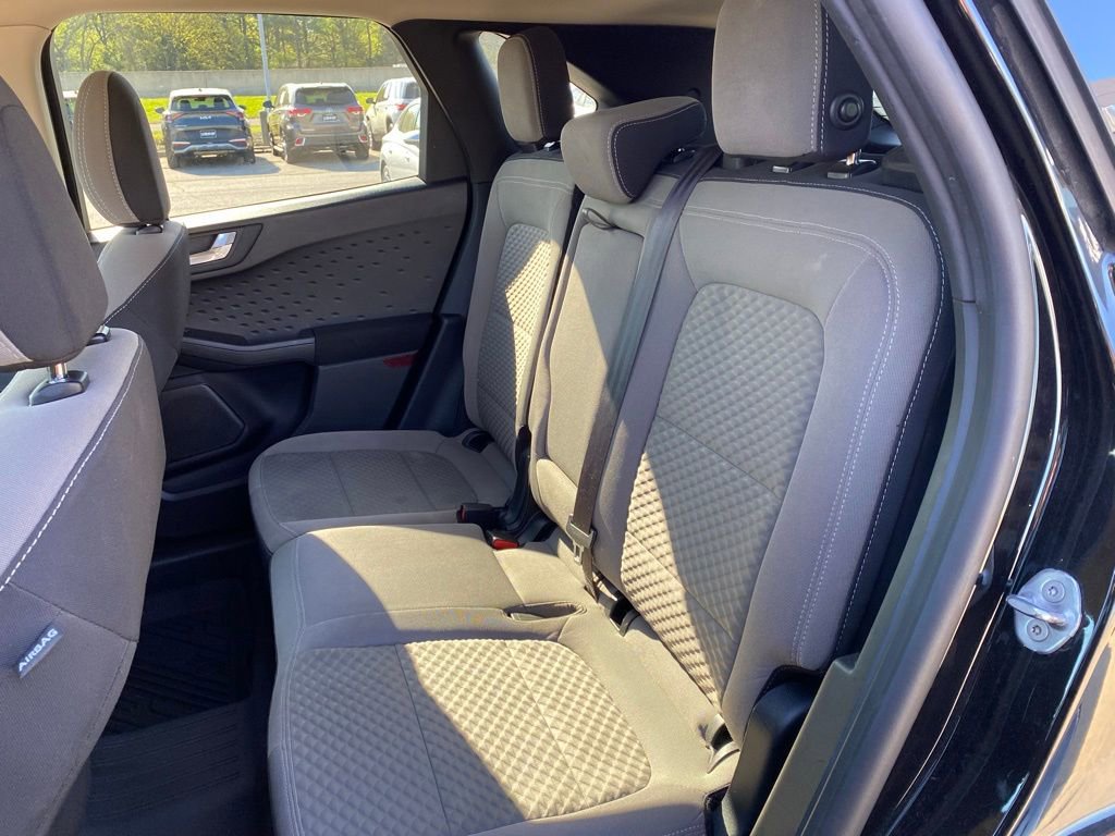 Used 2020 Ford Escape SE image 27