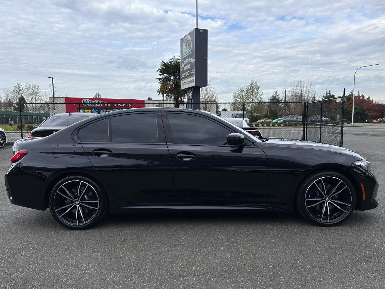 Used 2023 BMW 330i Sedan w/ M Sport Package image 21