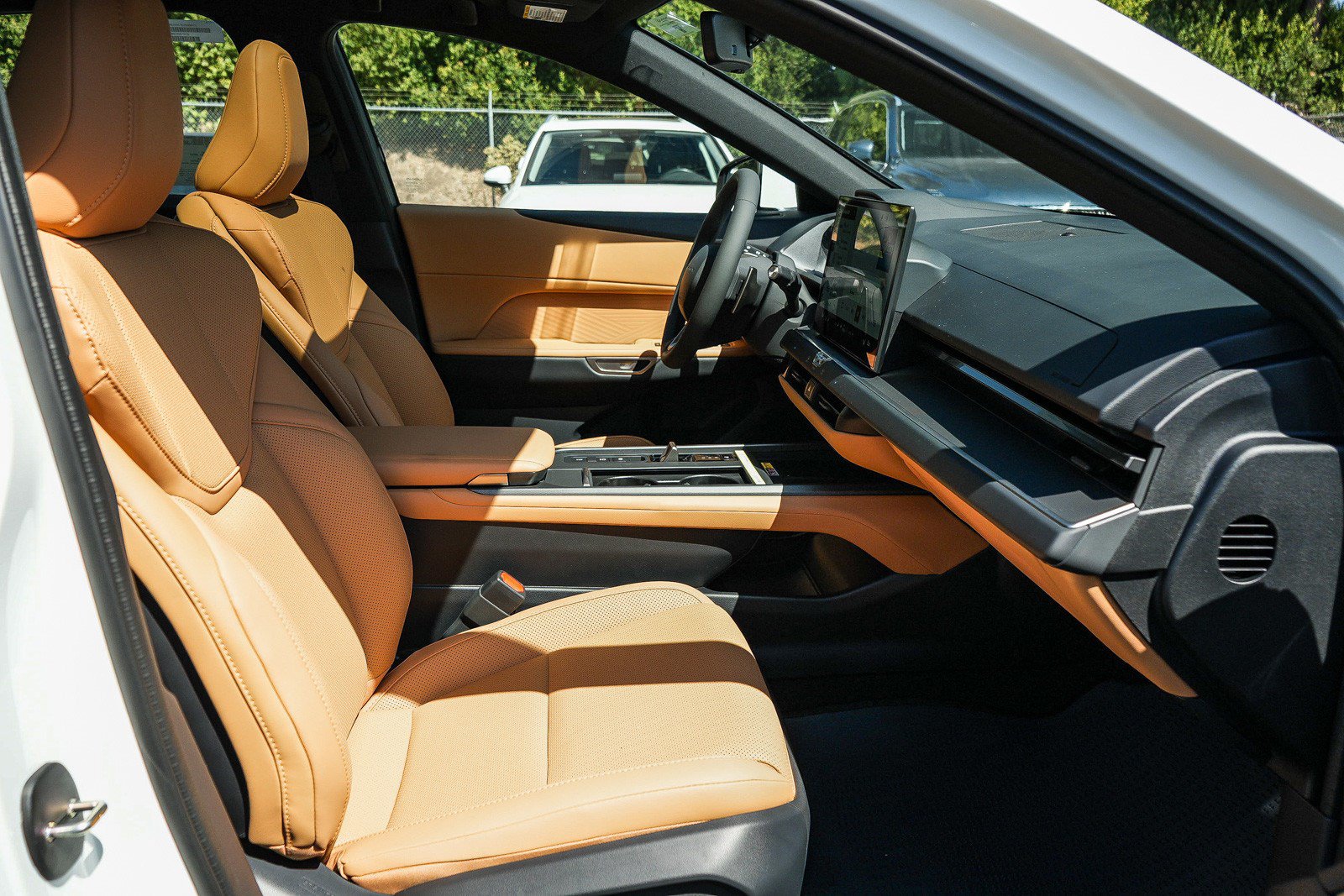 New 2026 Lexus ES 500e AWD/4WD image 16