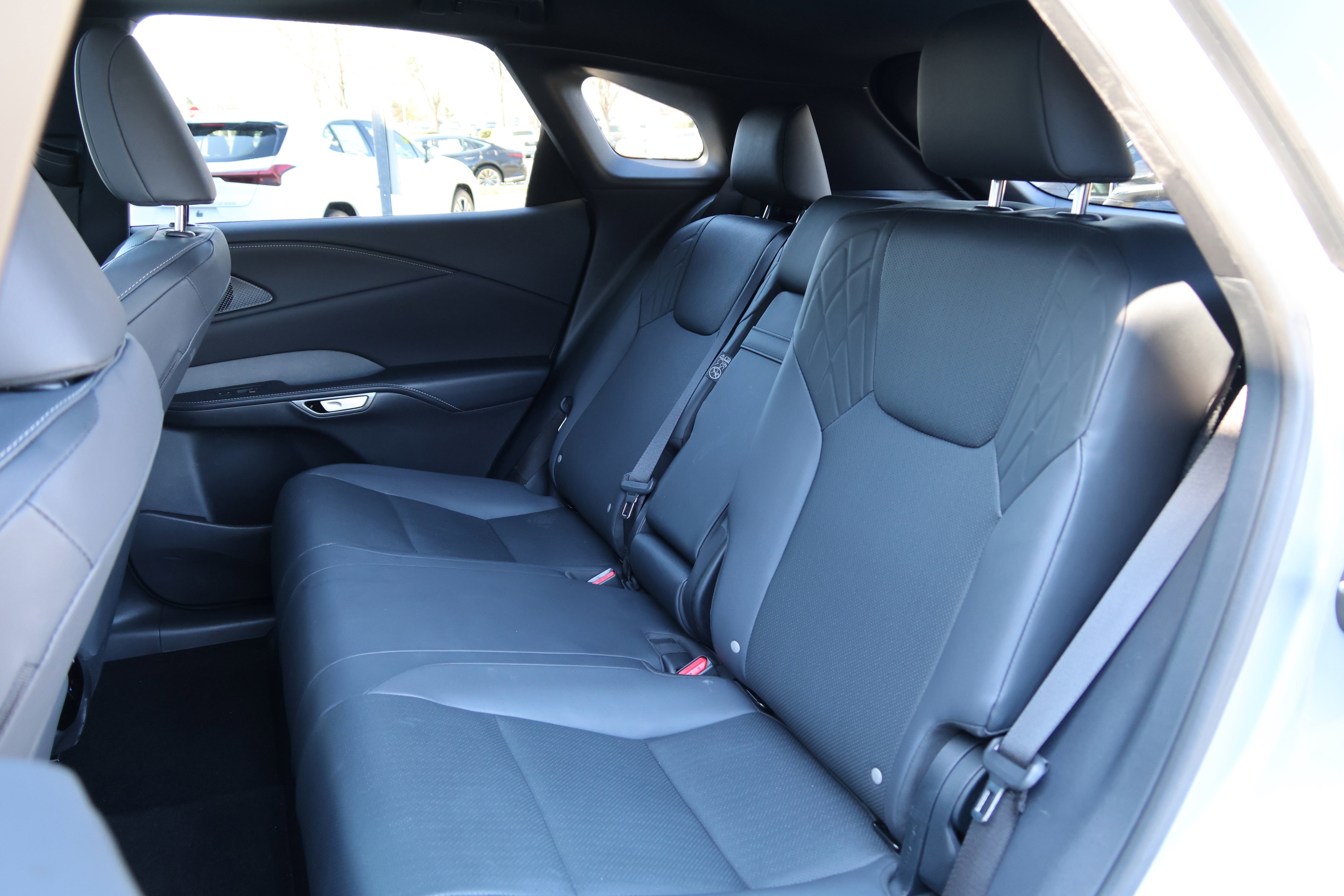 Used 2025 Lexus RX 350 Premium w/ Accessory Package (Z1) image 35